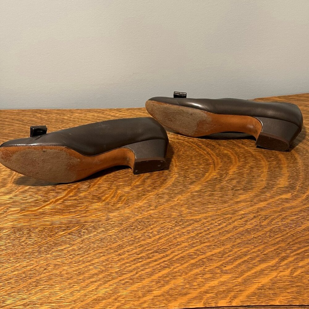 Vintage Salvatore Ferragamo Vera Pump - Picture 13 of 15